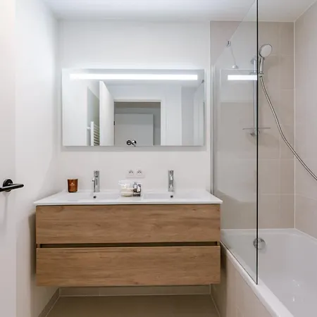 Luxury Seaview With Free Private Parking Apartment