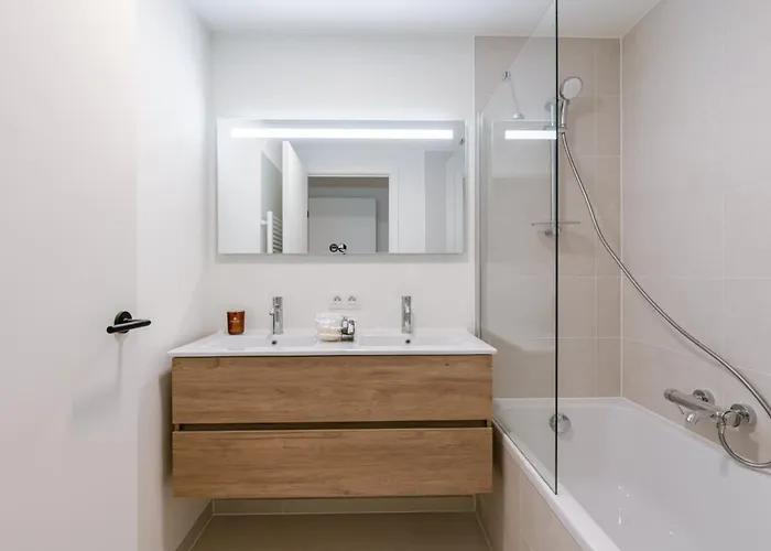 Luxury Seaview With Free Private Parking Apartment