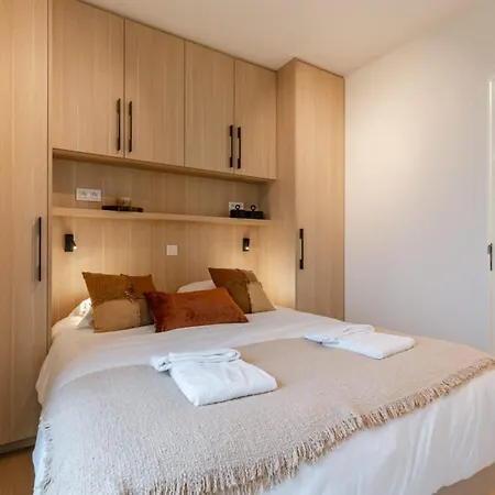 Апартаменты Luxury Seaview With Free Private Parking Остенде